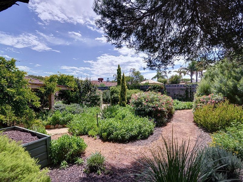 19 Quinault Loop, Joondalup WA 6027