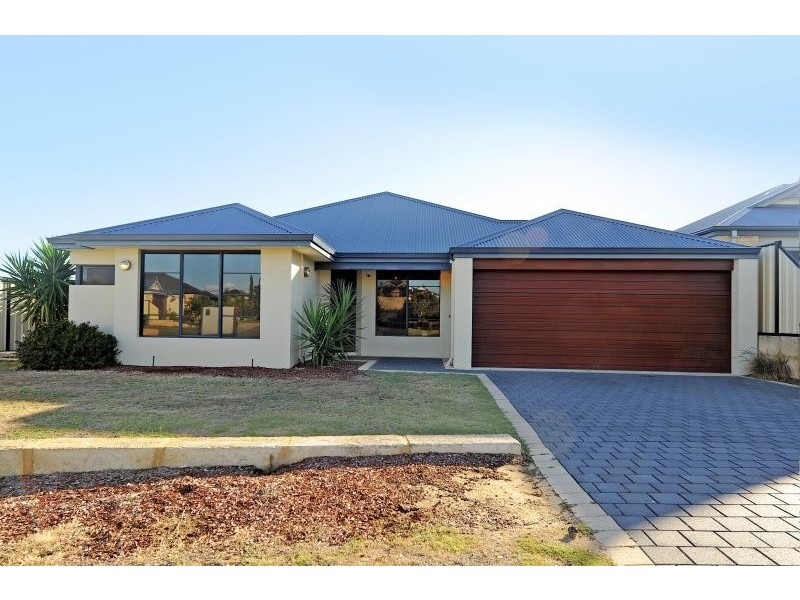 32 Elmhurst Drive, Clarkson WA 6030