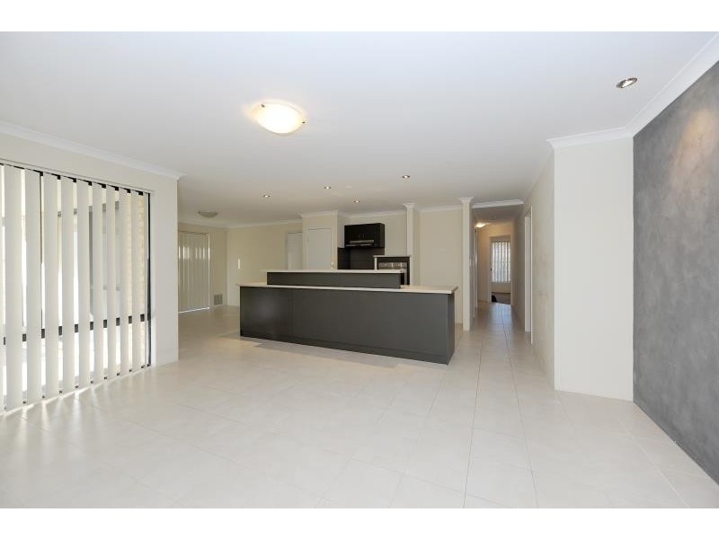 32 Elmhurst Drive, Clarkson WA 6030