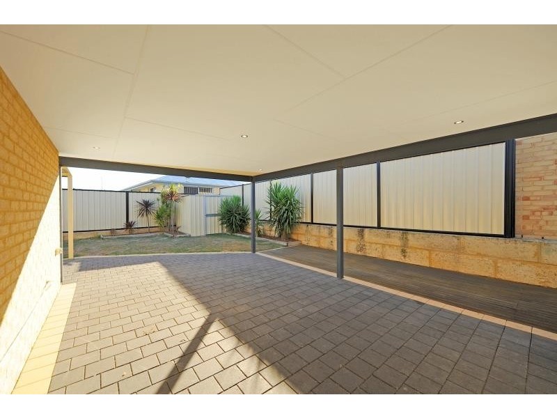 32 Elmhurst Drive, Clarkson WA 6030