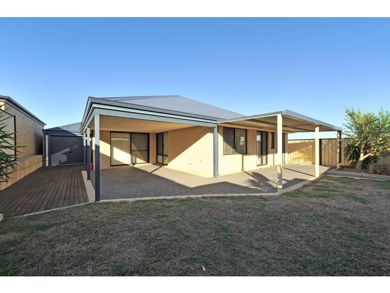 32 Elmhurst Drive, Clarkson WA 6030