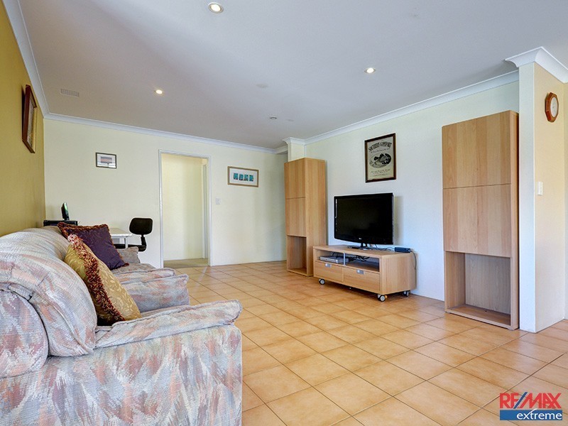 9 Karoo Way, Pearsall WA 6065