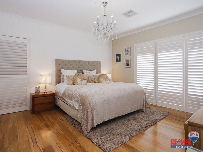 8 Radar Way, Alkimos WA 6038