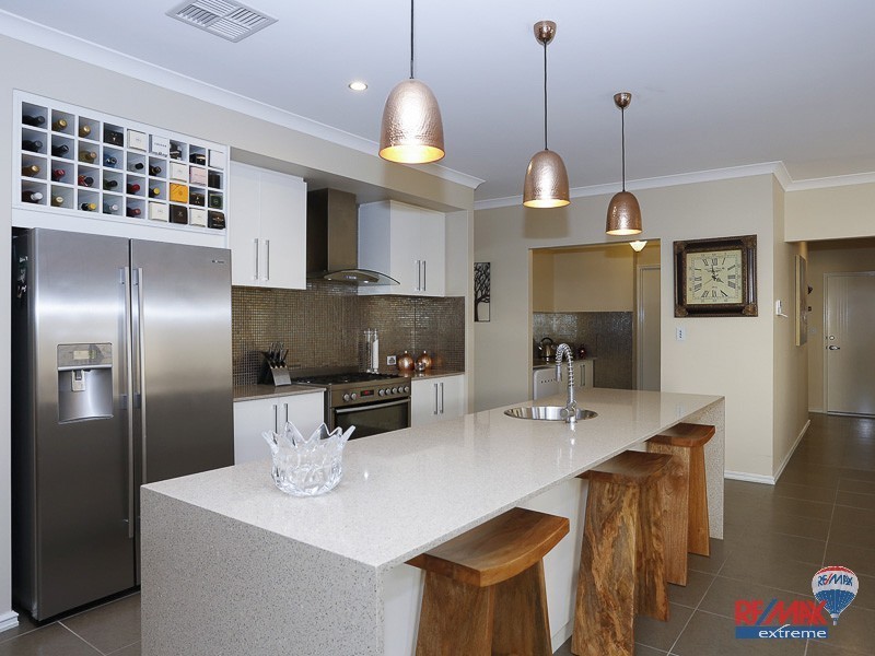 8 Radar Way, Alkimos WA 6038