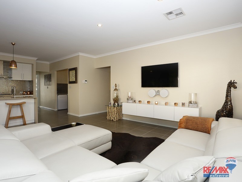 8 Radar Way, Alkimos WA 6038