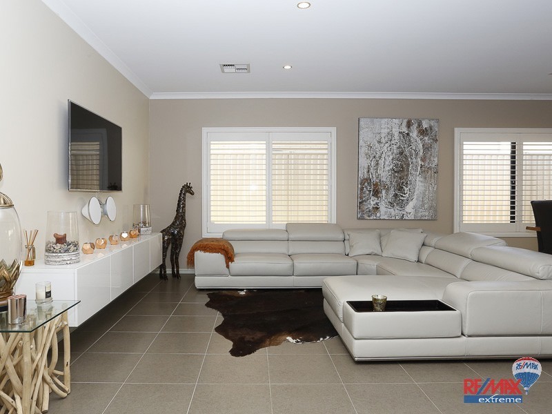 8 Radar Way, Alkimos WA 6038