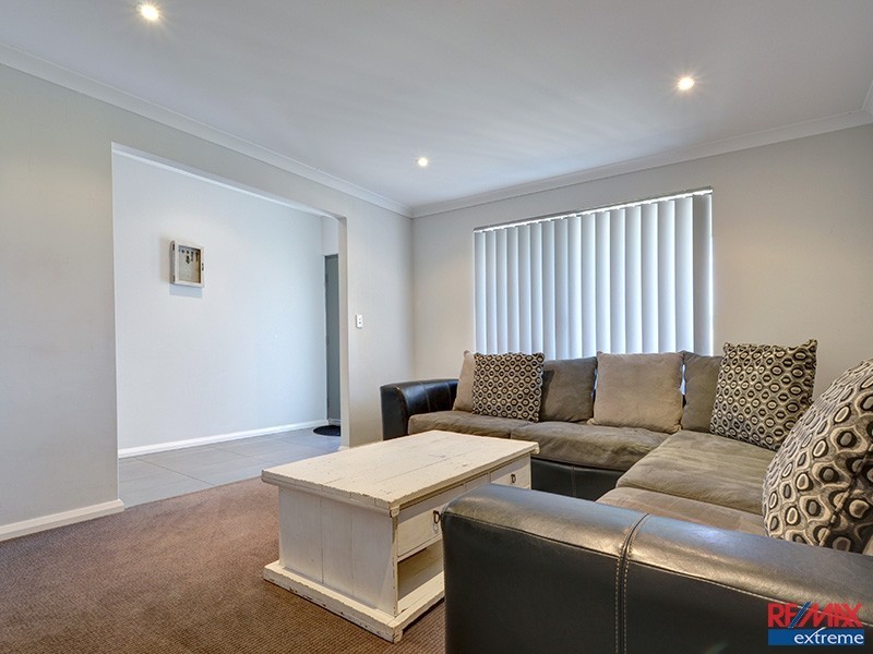 28 Abbey Green, Banksia Grove WA 6031