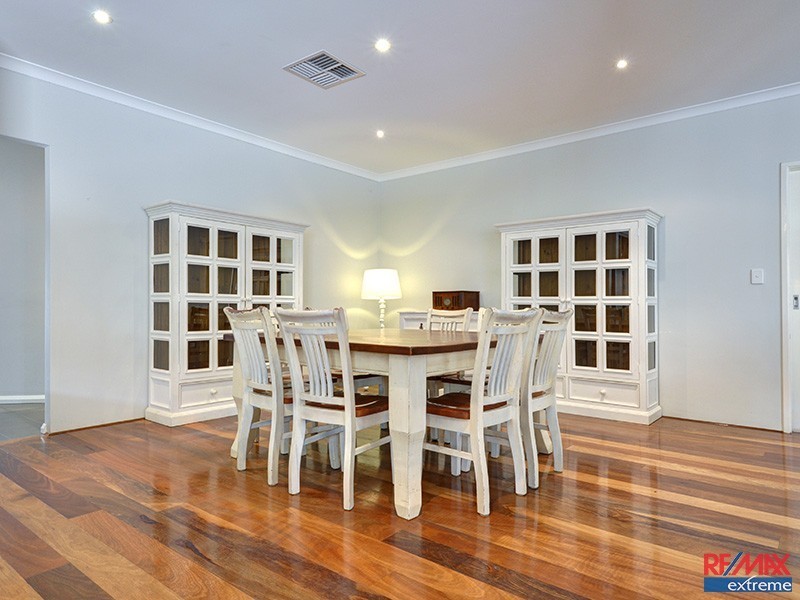 28 Abbey Green, Banksia Grove WA 6031