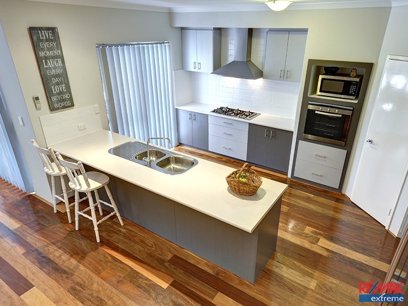 28 Abbey Green, Banksia Grove WA 6031