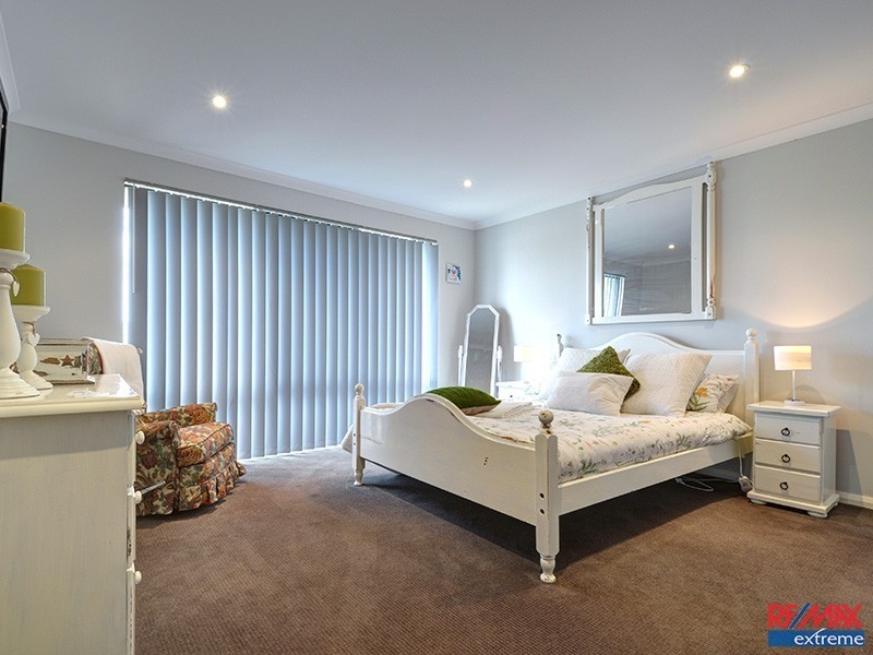 28 Abbey Green, Banksia Grove WA 6031