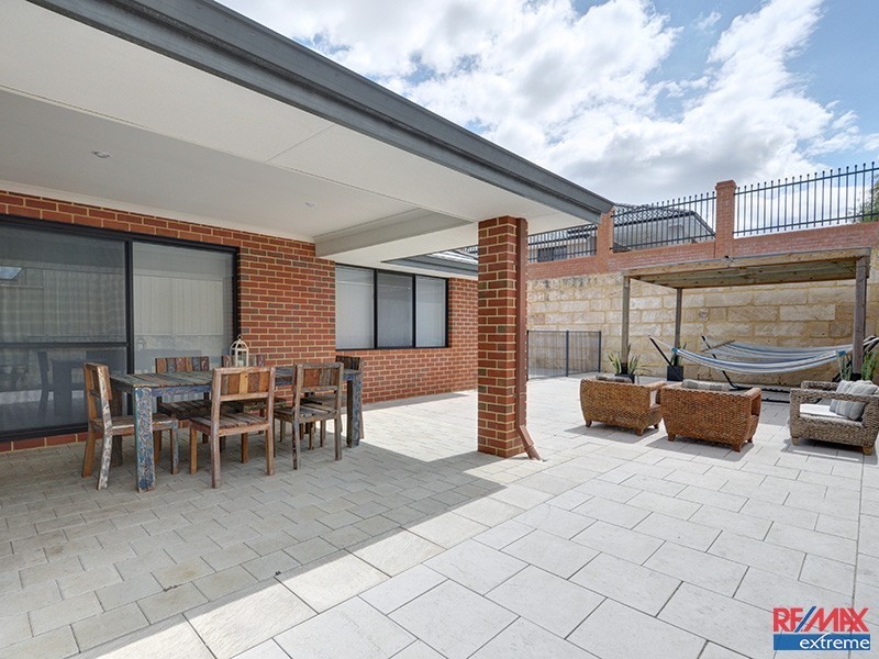 28 Abbey Green, Banksia Grove WA 6031