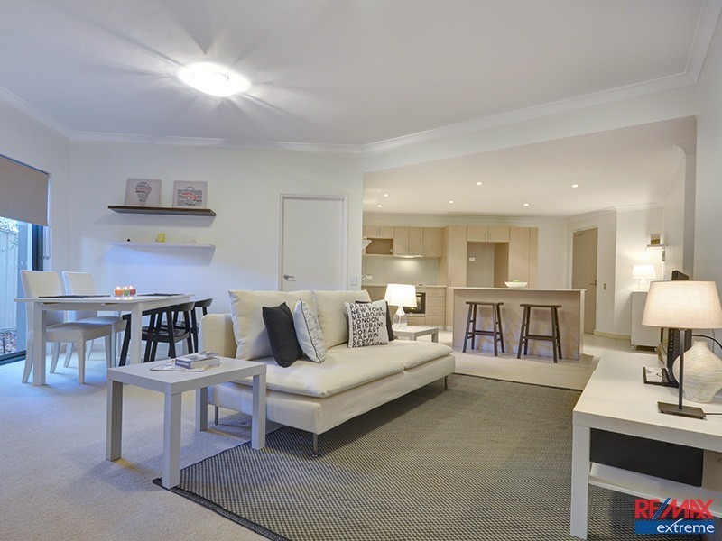 4/2 Molloy Promenade, Joondalup WA 6027