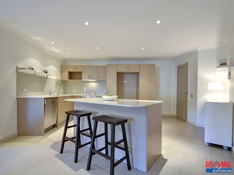 4/2 Molloy Promenade, Joondalup WA 6027