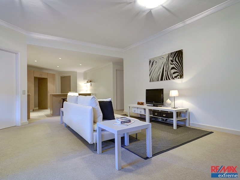 4/2 Molloy Promenade, Joondalup WA 6027