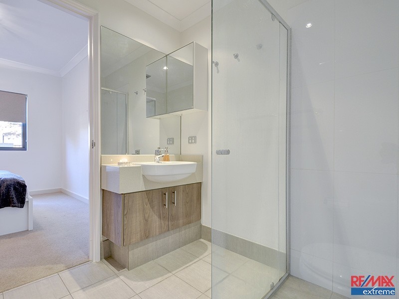 4/2 Molloy Promenade, Joondalup WA 6027