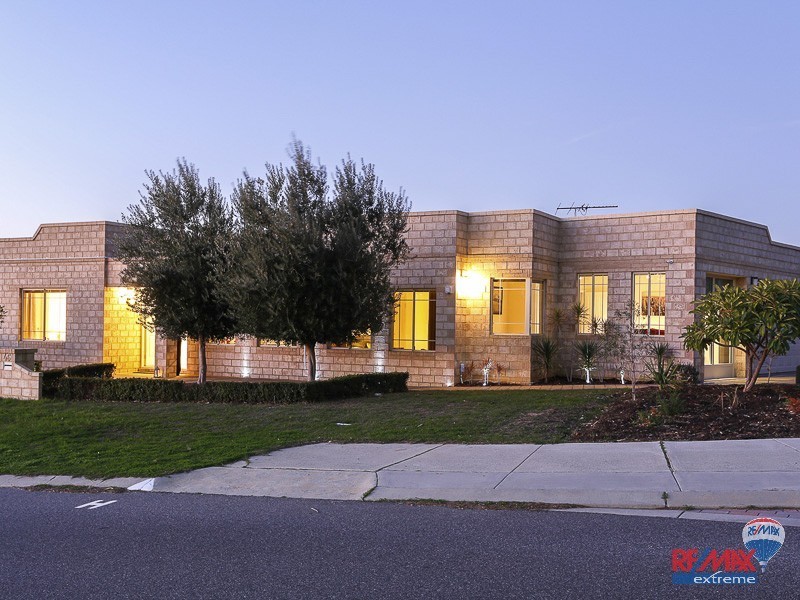 46 Macnaughton Crescent, Kinross WA 6028