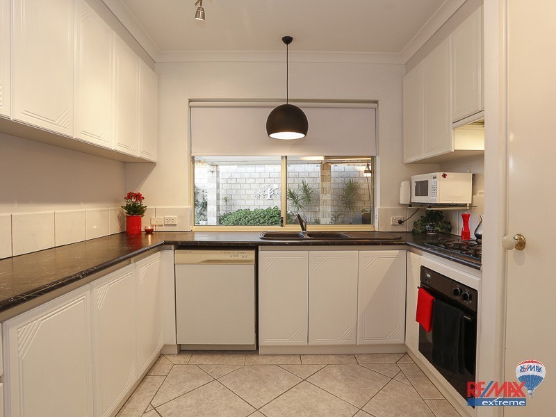 46 Macnaughton Crescent, Kinross WA 6028