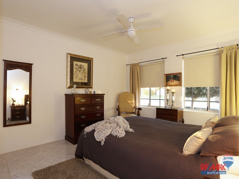 46 Macnaughton Crescent, Kinross WA 6028