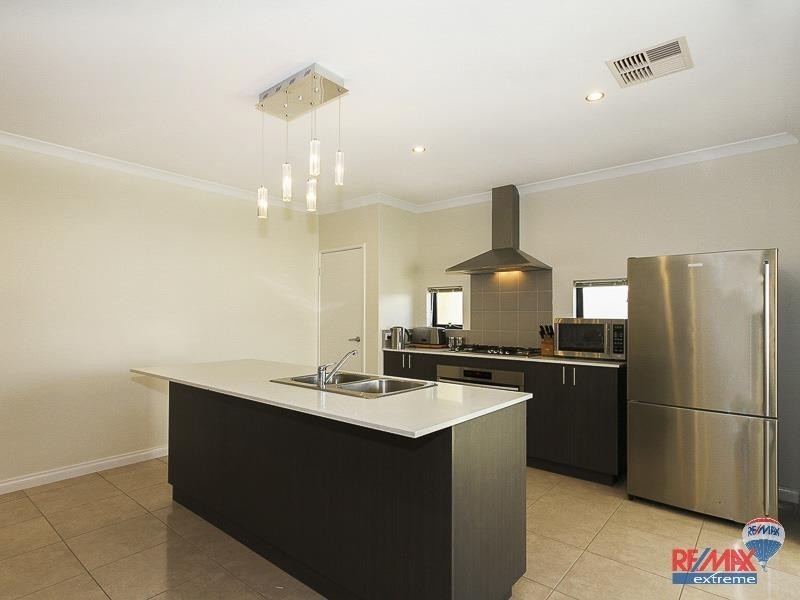 4 Helmsman Avenue, Alkimos WA 6038