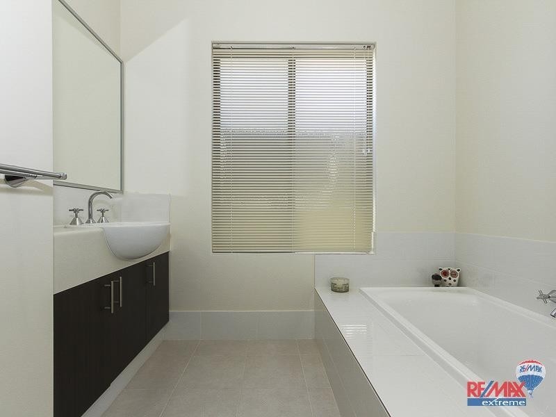 4 Helmsman Avenue, Alkimos WA 6038