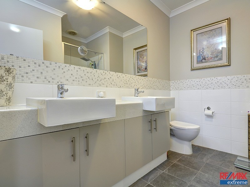 18A Woodchester Place, Nollamara WA 6061