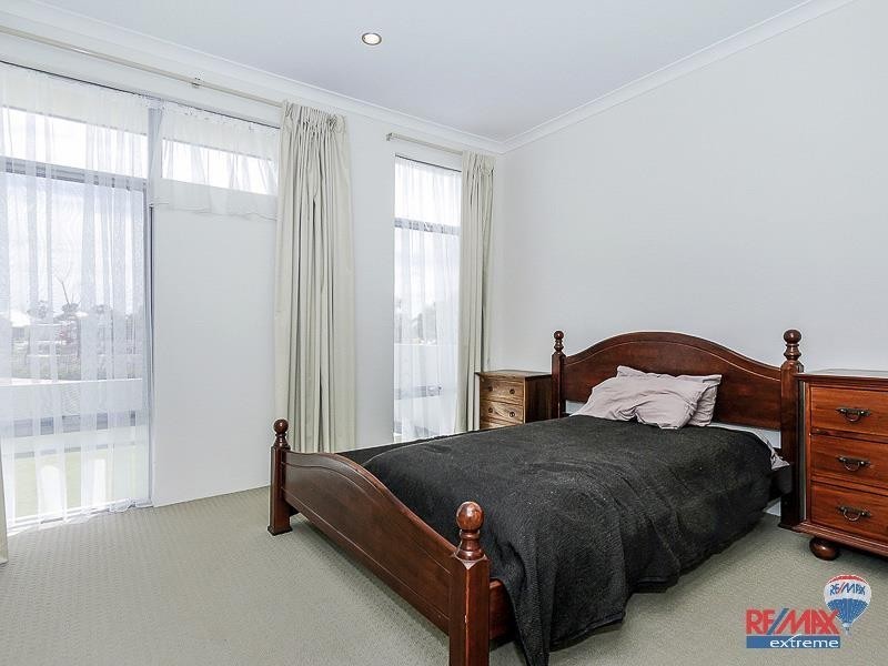41B Helmsdale Loop, Butler WA 6036