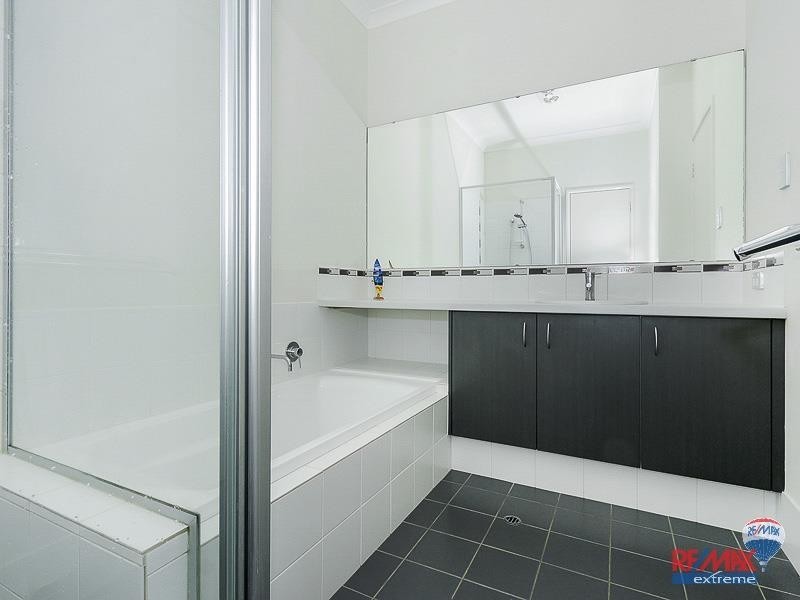 41B Helmsdale Loop, Butler WA 6036