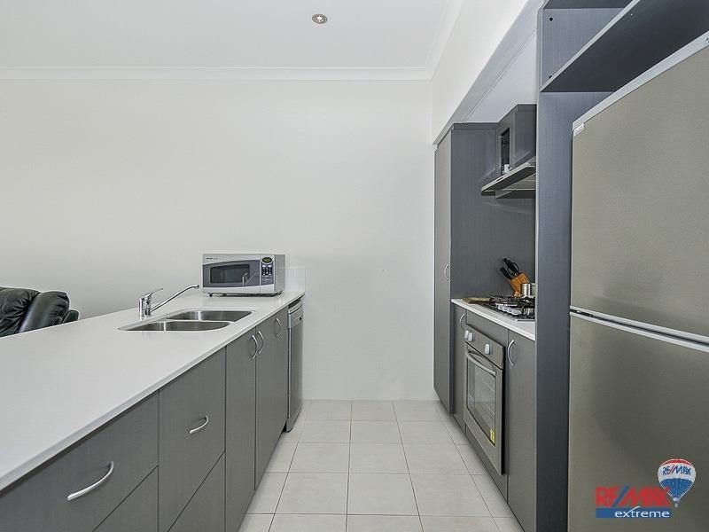 41B Helmsdale Loop, Butler WA 6036