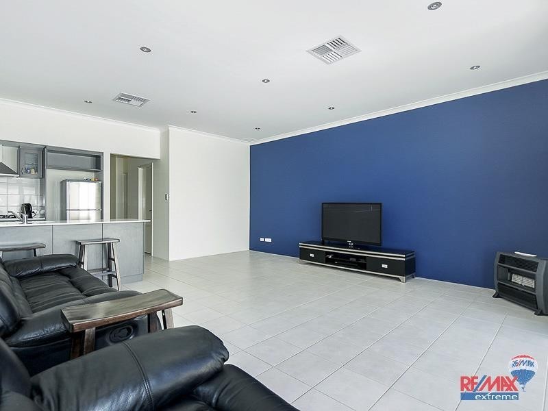 41B Helmsdale Loop, Butler WA 6036