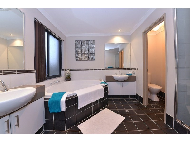 7 Naismith Road, Tapping WA 6065