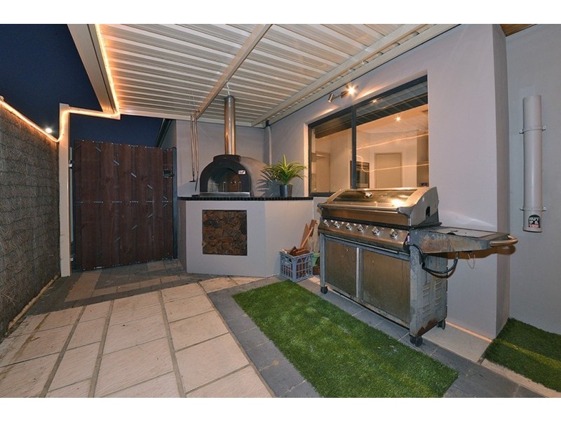 7 Naismith Road, Tapping WA 6065