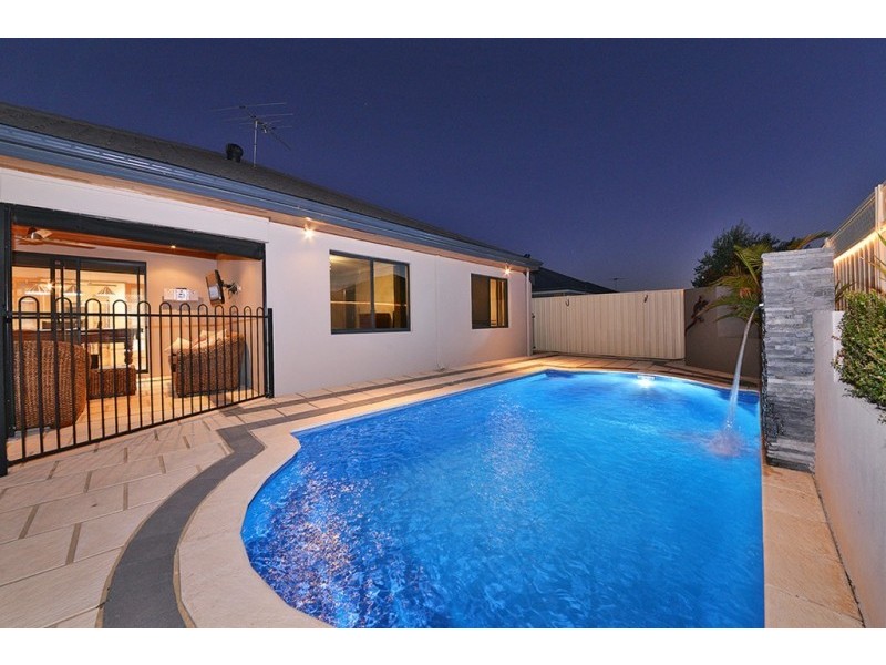 7 Naismith Road, Tapping WA 6065