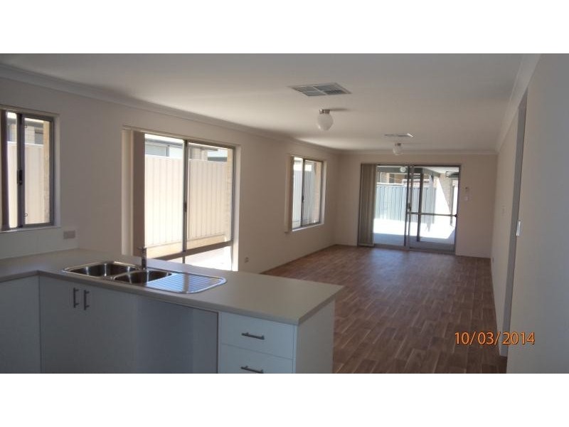 299 Camborne Parkway, Butler WA 6036