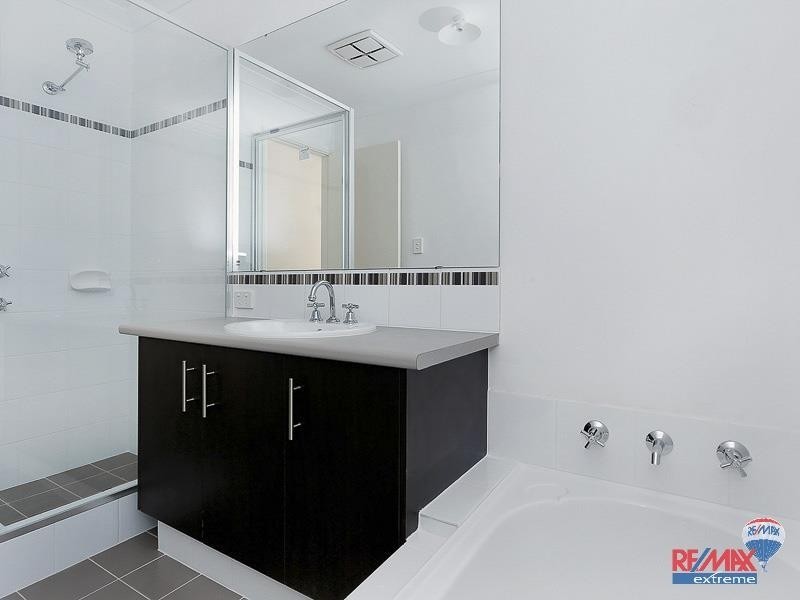 73 Cuddlepie Turn, Banksia Grove WA 6031