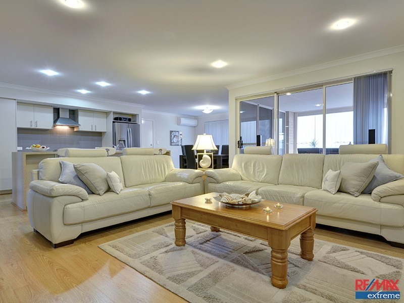 47 Abbey Green Rd, Banksia Grove WA 6031