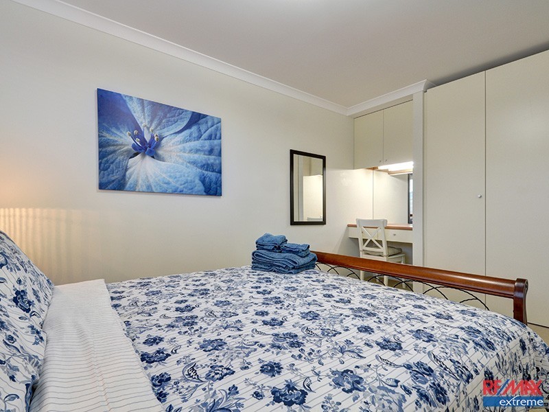 47 Abbey Green Rd, Banksia Grove WA 6031