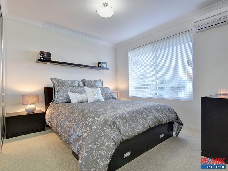 47 Abbey Green Rd, Banksia Grove WA 6031