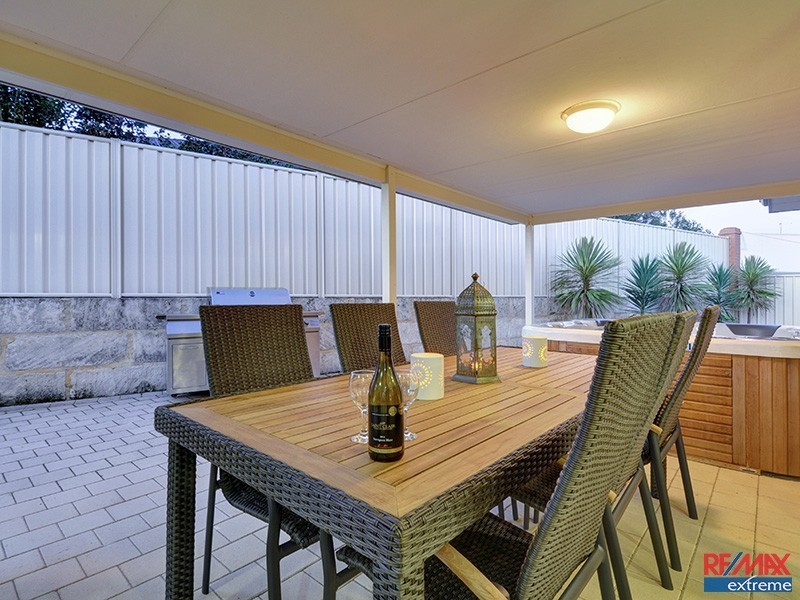 47 Abbey Green Rd, Banksia Grove WA 6031