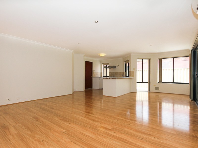 32 Shropshire Crescent, Butler WA 6036