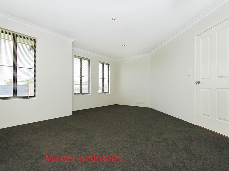 32 Shropshire Crescent, Butler WA 6036