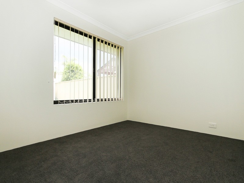 32 Shropshire Crescent, Butler WA 6036