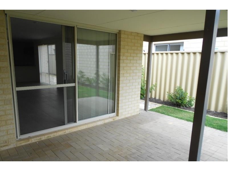 18 Bretton Grange, Butler WA 6036