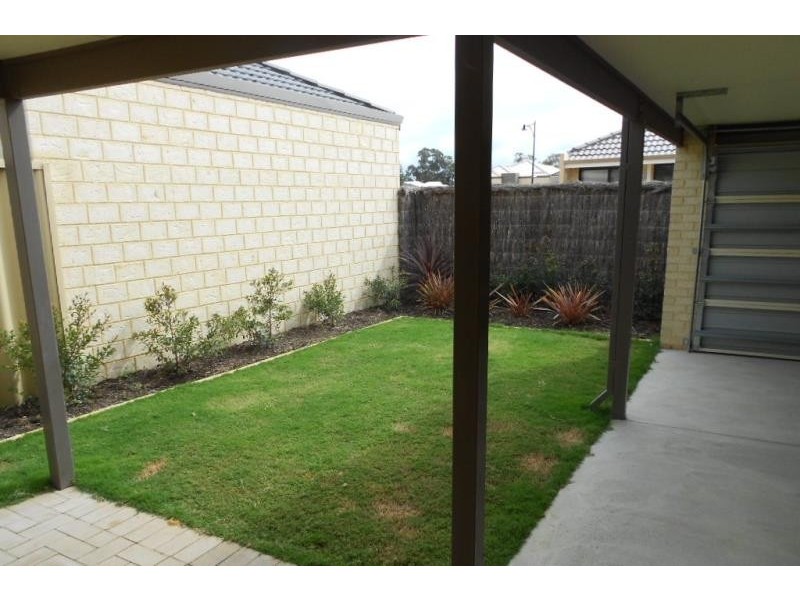 18 Bretton Grange, Butler WA 6036