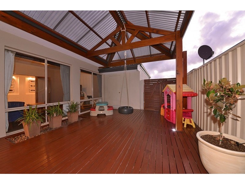 16 Kinta Way, Tapping WA 6065
