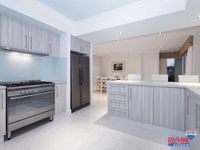 27 Cobia Vista, Yanchep WA 6035