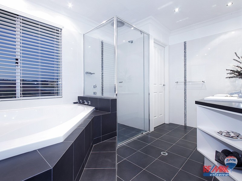 27 Cobia Vista, Yanchep WA 6035