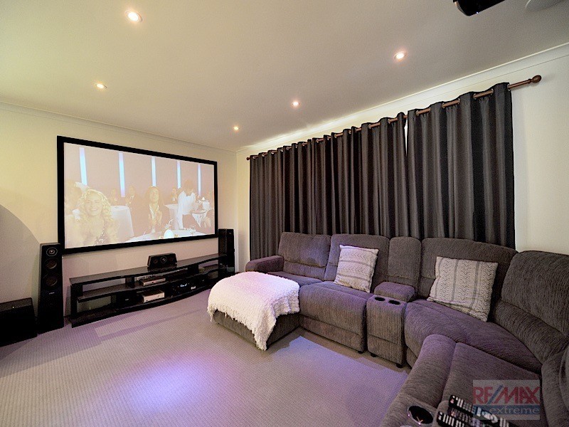 49 Houghton Drive*, Carramar WA 6031