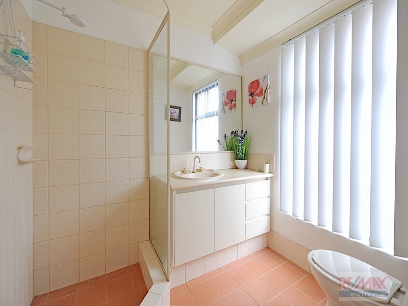 49 Houghton Drive*, Carramar WA 6031