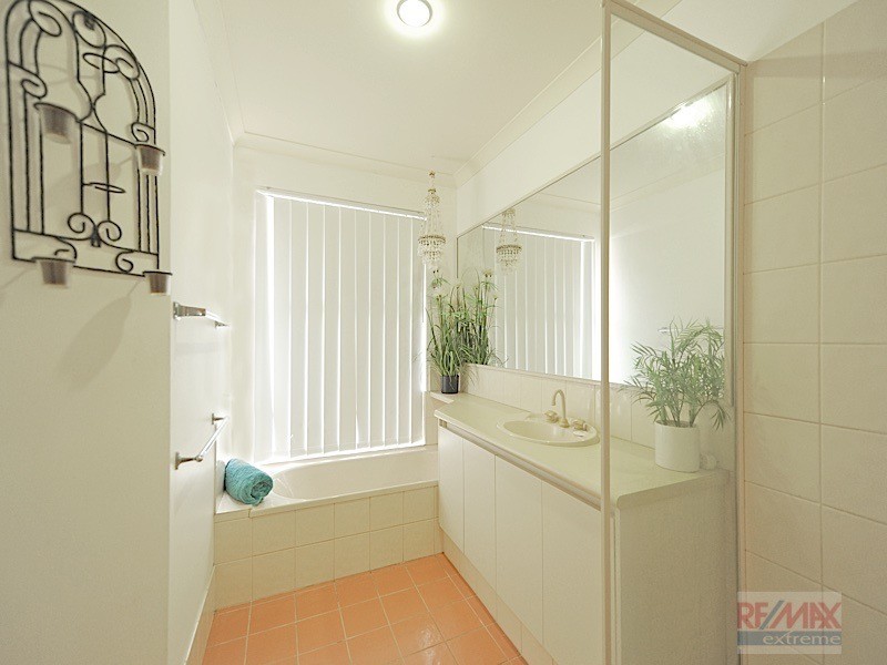 49 Houghton Drive*, Carramar WA 6031