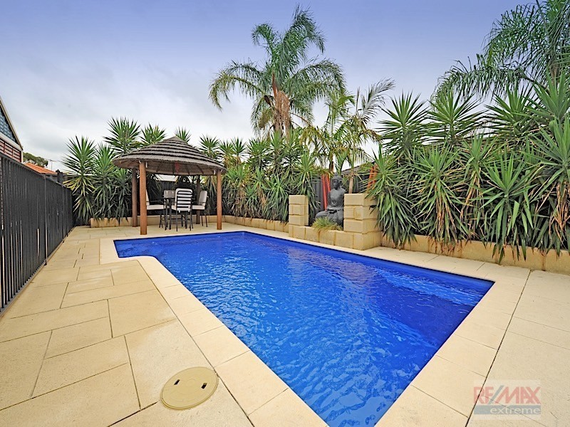 49 Houghton Drive*, Carramar WA 6031